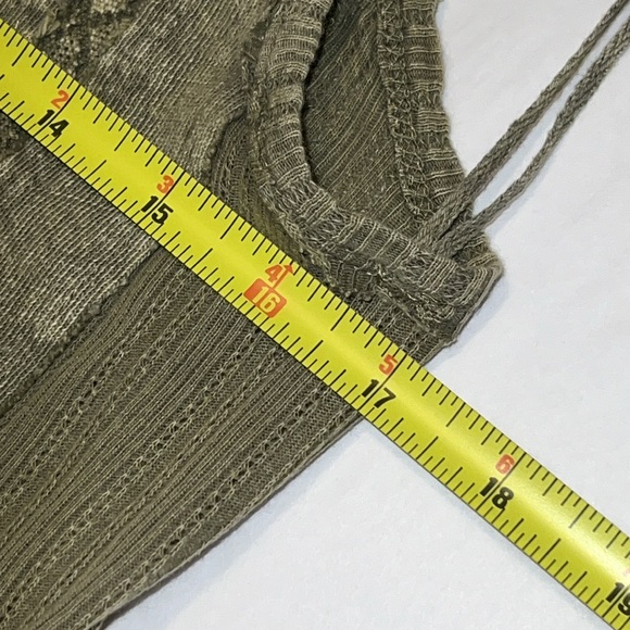 WE THE FREE TANK (L) - Picture 10 of 11